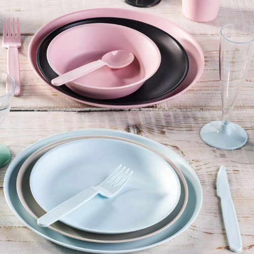 Mineral modrá, růžová a černý talíř